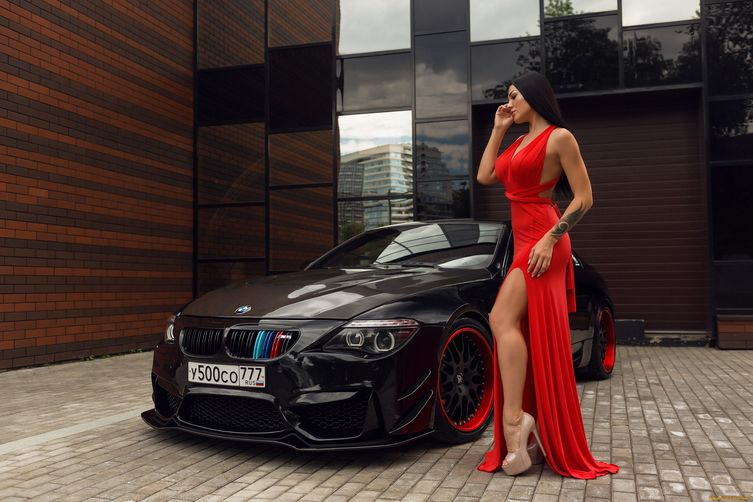 BMW m6 e63 и девушка
